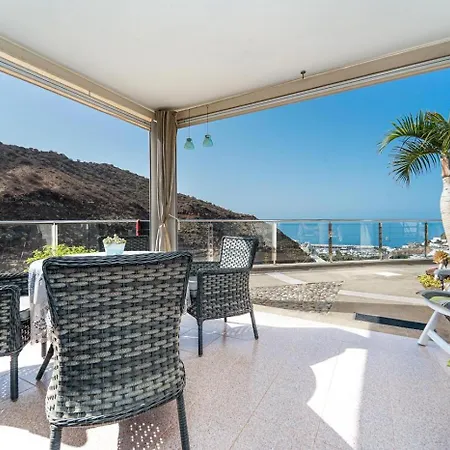 Beautiful Sunshine And Sea View *
